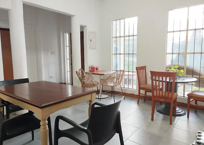 R & J Homestay In Naga Cebu